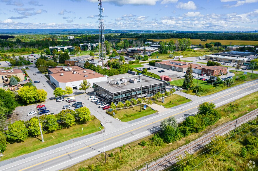More Photos Of 4043 Carling Ave, Ottawa Office For Lease