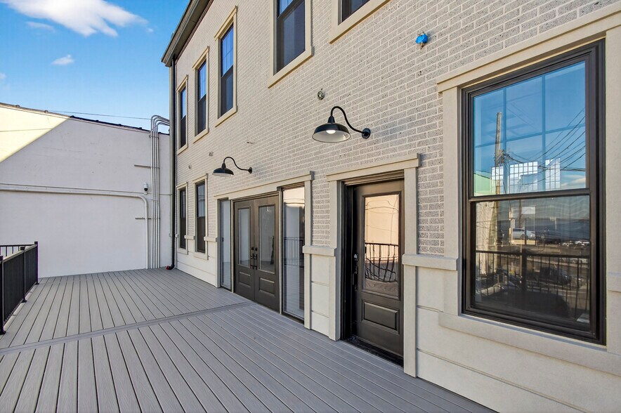 More Photos Of 25 W Front St, Keyport Bank For Lease