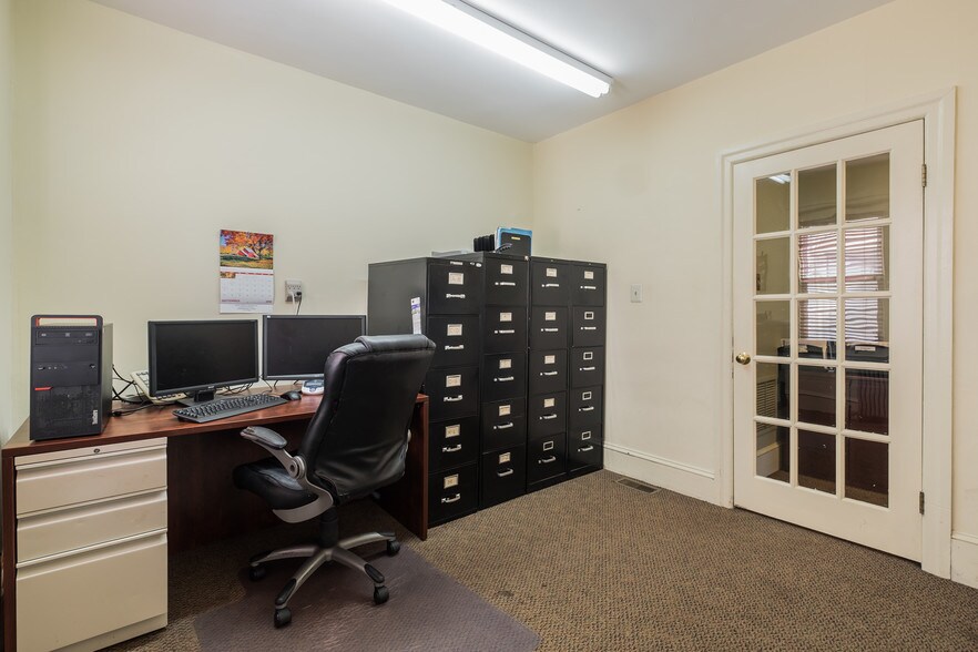 More Photos Of 214 Fayette St, Conshohocken Office Residential For Lease
