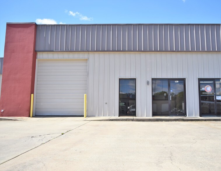 More Photos Of 737 Oliver Rd, Montgomery Flex For Lease