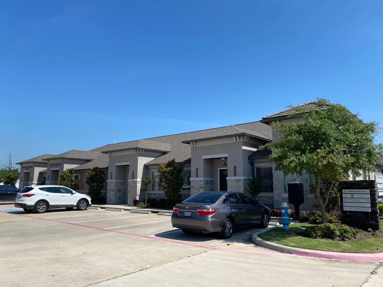 More Photos Of 12254 Queenston Blvd, Houston Medical For Sale