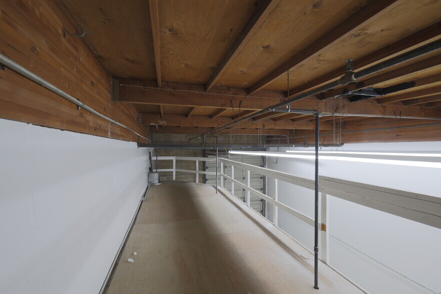 More Photos Of 2215 Palma Dr, Ventura Manufacturing For Lease