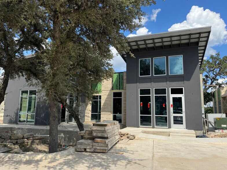 More Photos Of 23119 Ih 10 W, San Antonio Medical For Sale