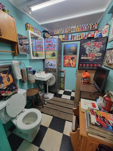 More Photos Of 744 Springfield St, Dayton Auto Repair For Sale