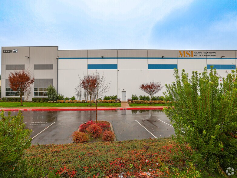 More Photos Of 12220-12370 SW Cimino St, Tualatin Warehouse For Lease