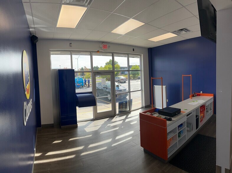 More Photos Of 3571 S Tower Rd, Aurora Storefront For Lease