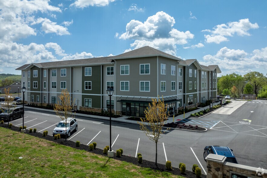 More Photos Of 1 Hawk Pointe Blvd, Washington Apartments For Lease