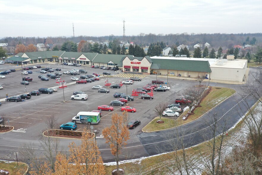 More Photos Of 5831-5855 Easton Rd, Plumsteadville Unknown For Lease
