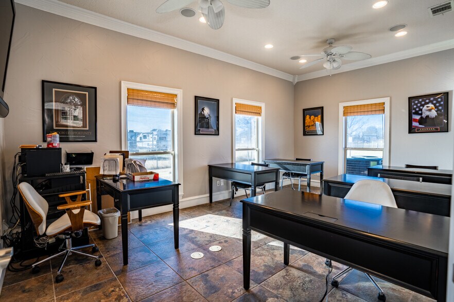 More Photos Of 8475 County Road 156, Kaufman Office For Sale