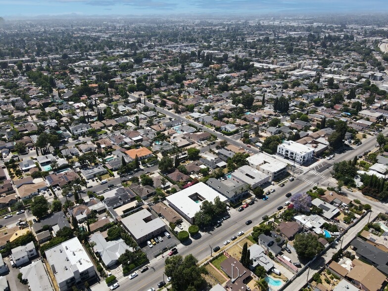 More Photos Of 6535 Fulton Ave, Van Nuys Apartments For Sale