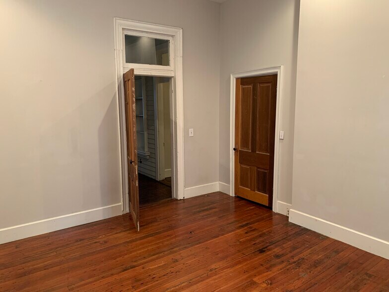 More Photos Of 1120 3rd Ave S, Nashville General Retail For Sale