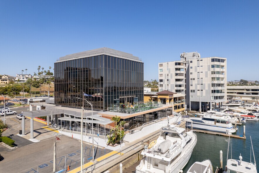 More Photos Of 3333 W Coast Hwy, Newport Beach Medical For Lease