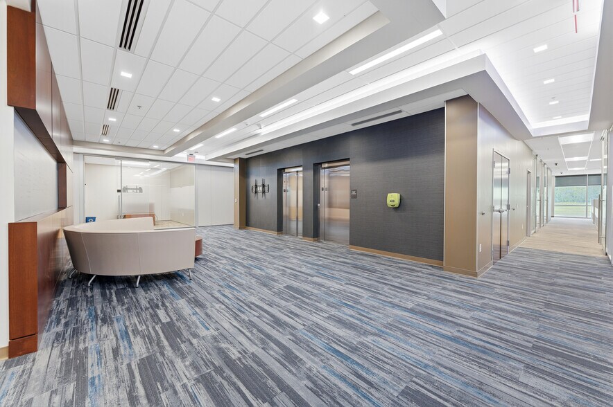 More Photos Of 423 Fortress Blvd, Morgantown Office For Sale