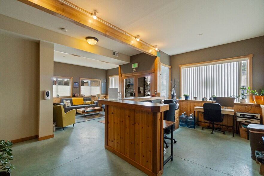 More Photos Of 338 NW 85th St, Seattle Office For Lease