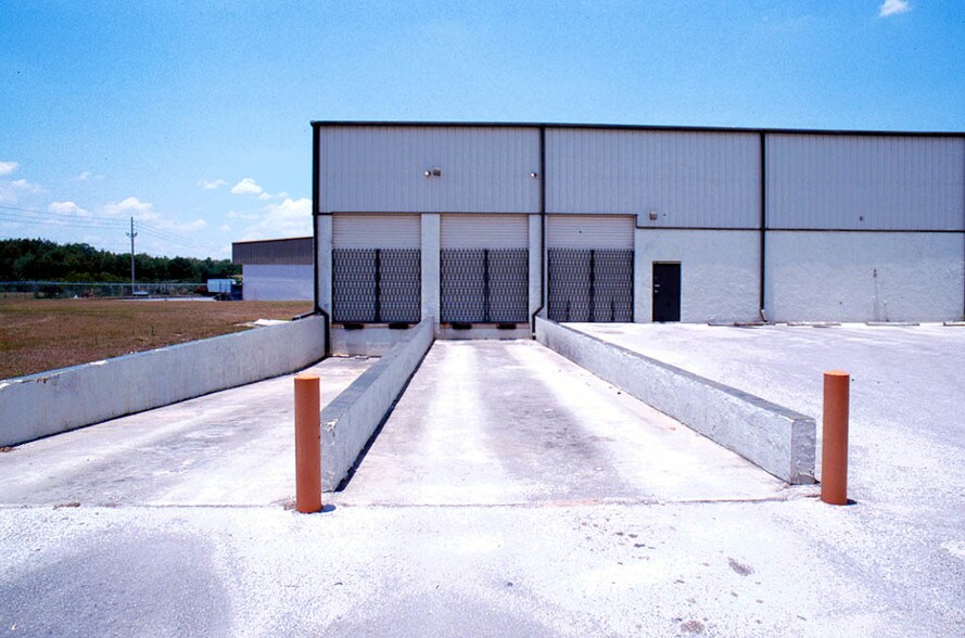 More Photos Of 3855 St. Valentine Way, Orlando Manufacturing For Sale