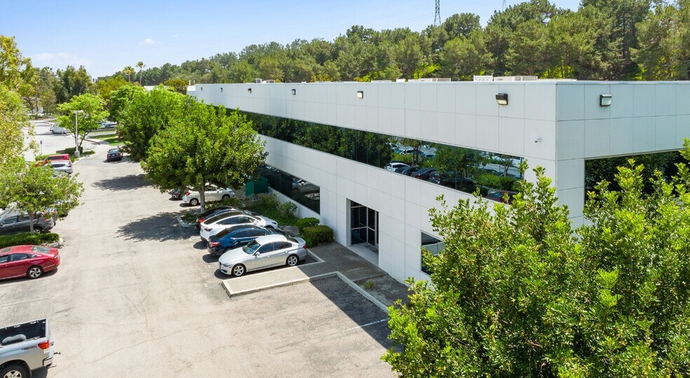 More Photos Of 15 Argonaut, Aliso Viejo Research And Development For Sale