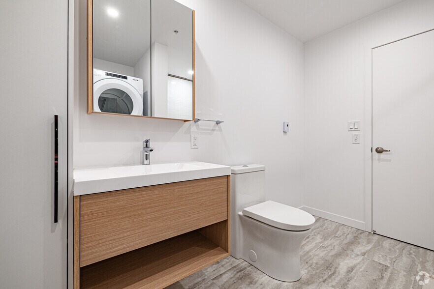 More Photos Of 300 Pl Charles-Le Moyne, Longueuil Apartments For Lease