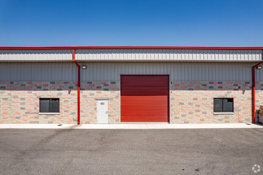 More Photos Of 341 Cooper Palms, Apopka Industrial For Lease