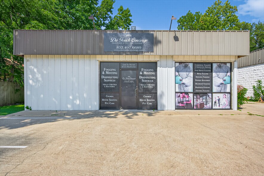 More Photos Of 11511 Jones Rd, Houston Freestanding For Sale