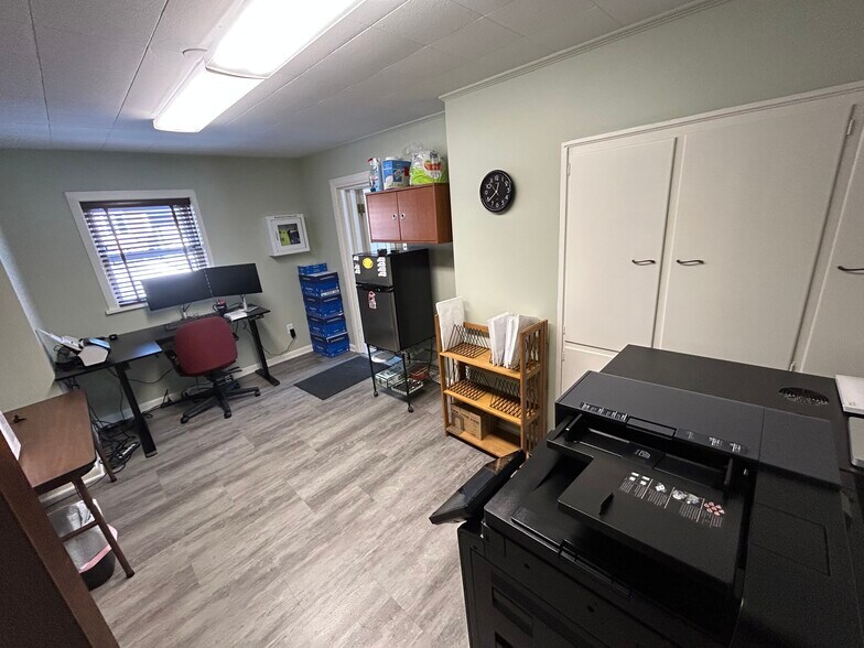 More Photos Of 566 Main St, Royersford Office For Sale