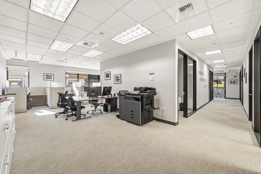 More Photos Of 12820-12840 Saratoga-Sunnyvale Rd, Saratoga Office For Lease