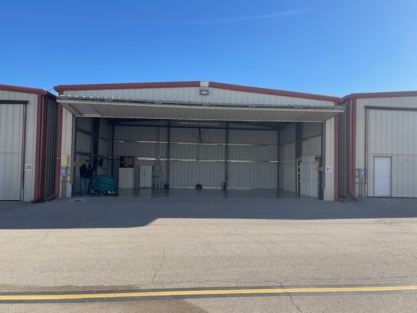 More Photos Of 3500 Executive Terminal Dr, Henderson Airplane Hangar For Sale