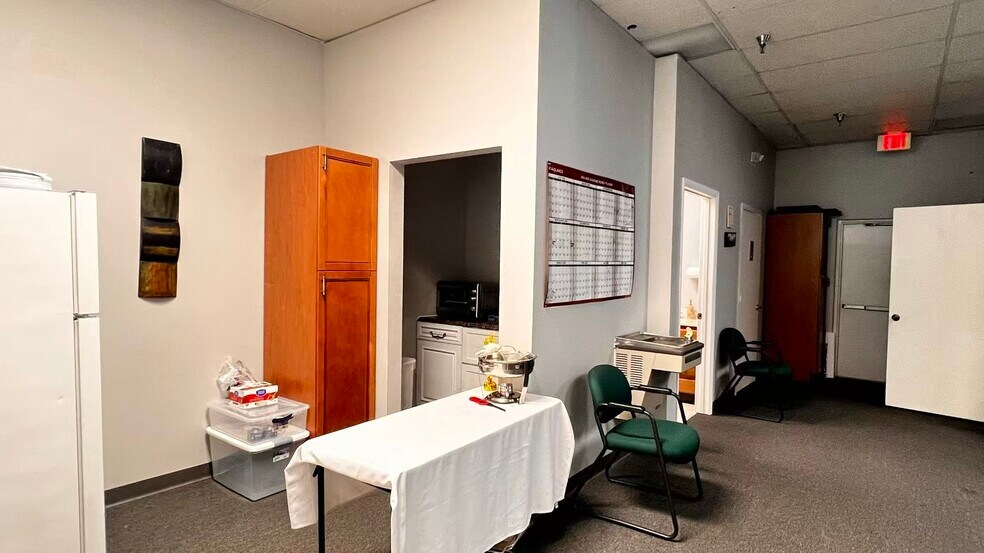 More Photos Of 1602-1670 W Airport Blvd, Sanford Unknown For Lease