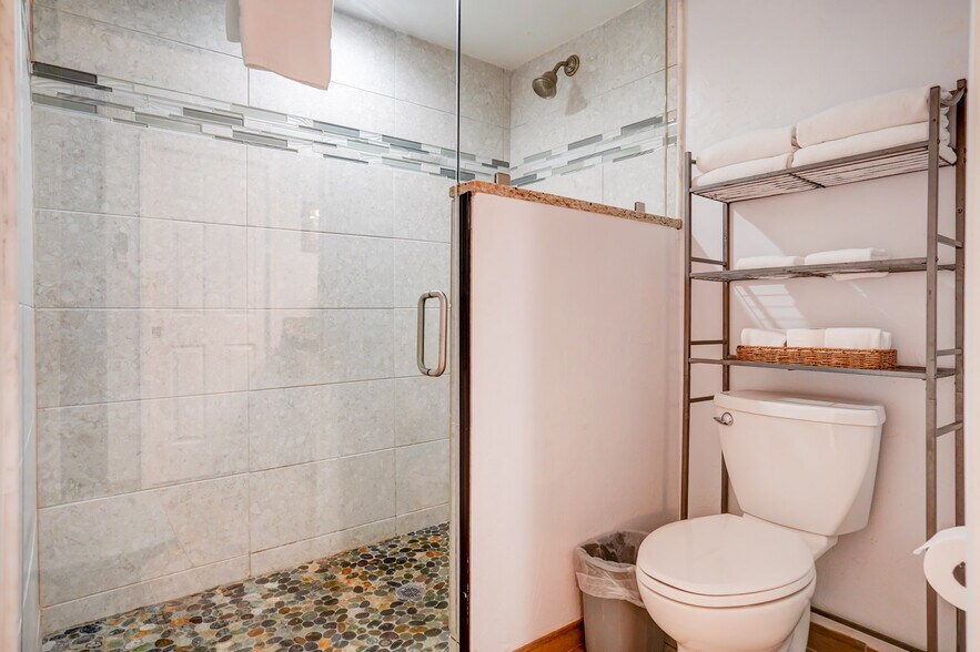More Photos Of 2060 US Highway 27 N, Avon Park Hotel For Sale