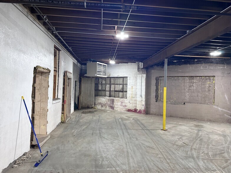More Photos Of 1227 22nd St, Rockford Industrial For Sale