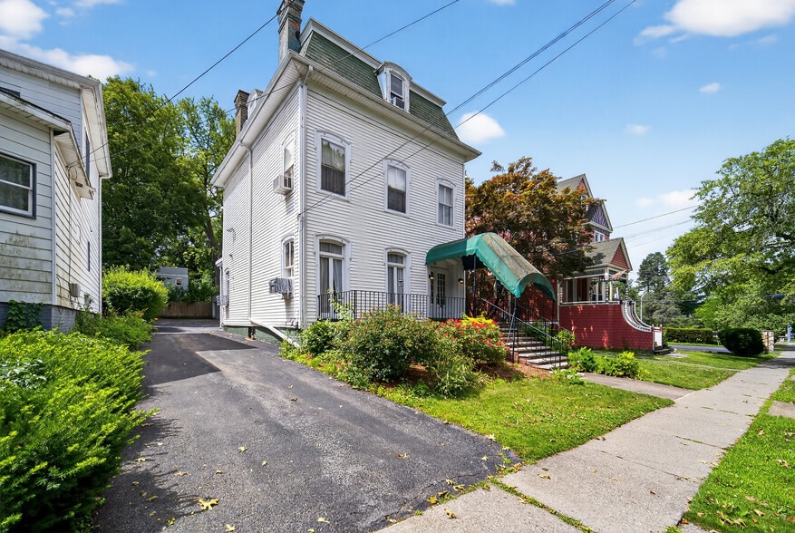 Primary Photo Of 59 Montgomery St, Poughkeepsie Funeral Home For Sale