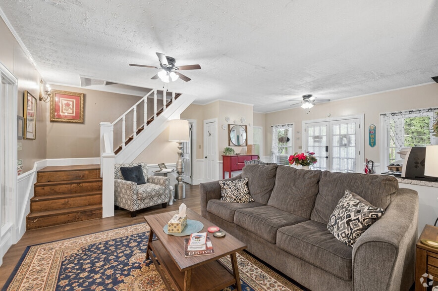 More Photos Of 43 Europe Ln, Clayton Apartments For Sale
