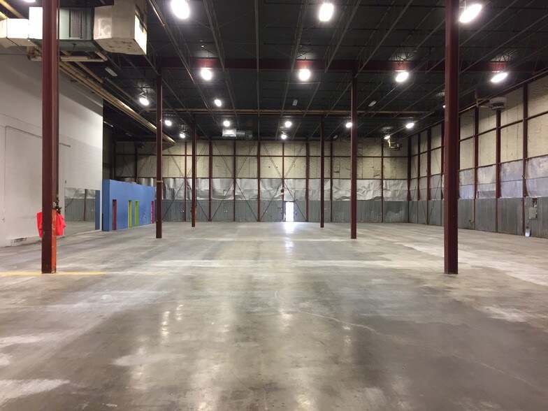 More Photos Of 2959 Parsons Rd NW, Edmonton Manufacturing For Lease