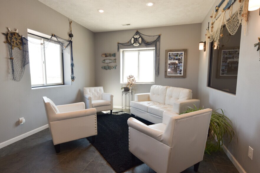 More Photos Of 36154 Enterprise, Trenton Light Manufacturing For Sale