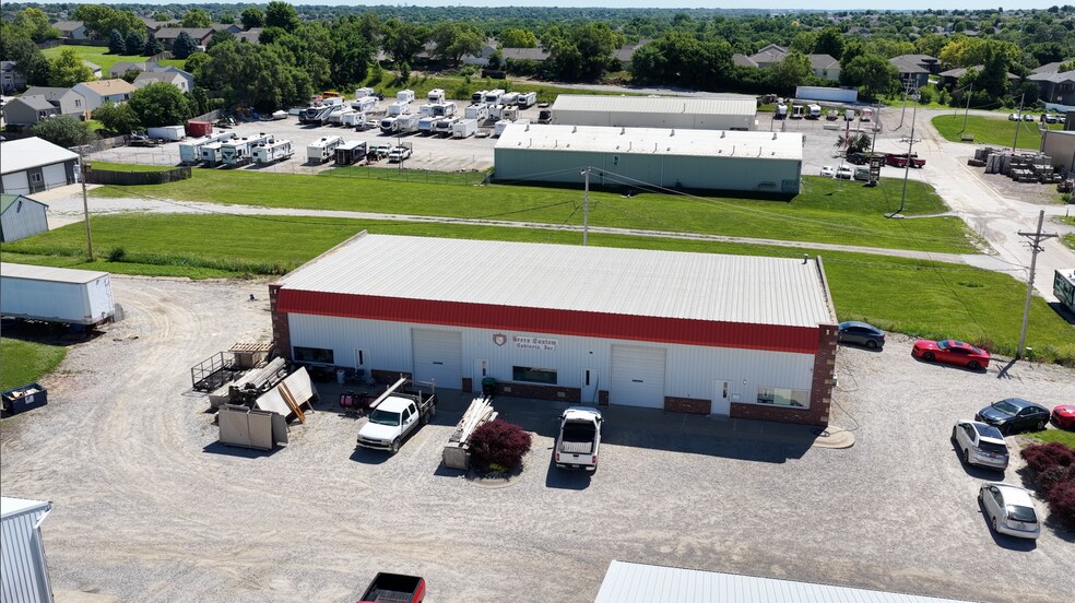 More Photos Of 17512 Storage Rd, Omaha Warehouse For Sale