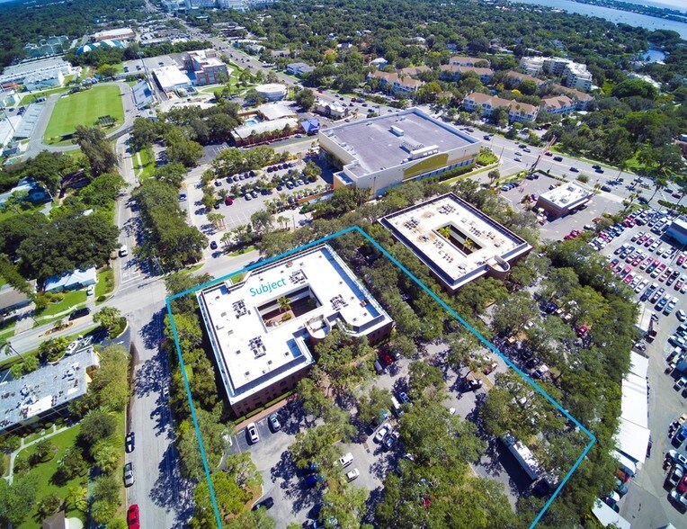 More Photos Of 2055 Wood St, Sarasota Office For Lease