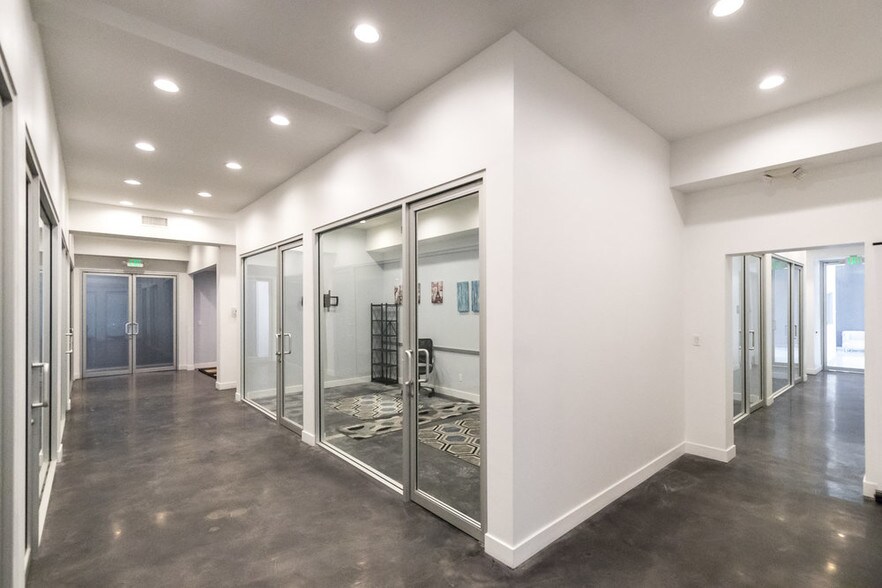 More Photos Of 6829 Lankershim Blvd, North Hollywood Medical For Lease