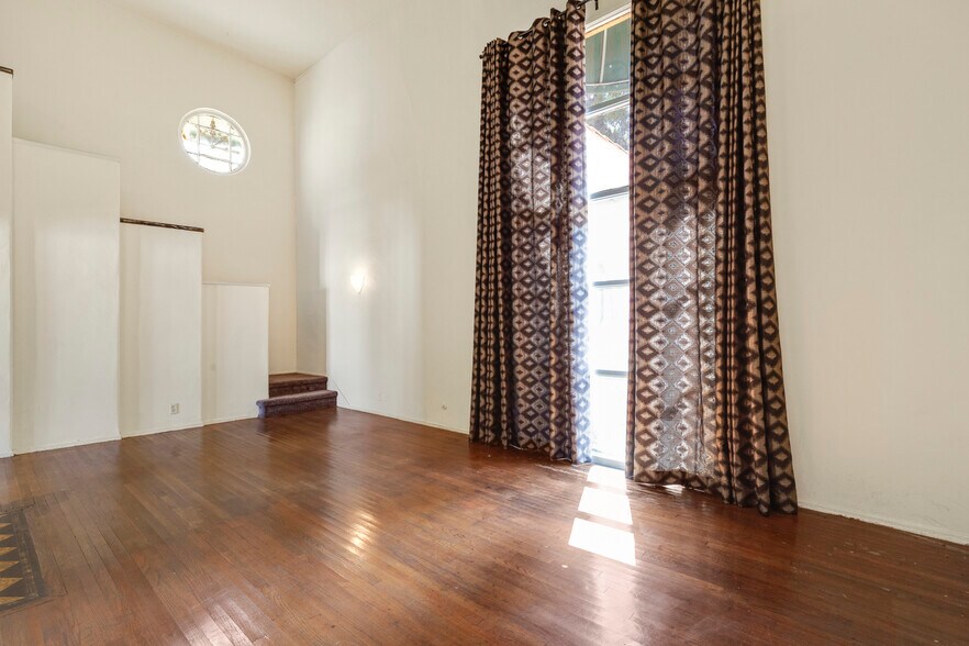 More Photos Of 4261 Leimert Blvd, Los Angeles Apartments For Sale