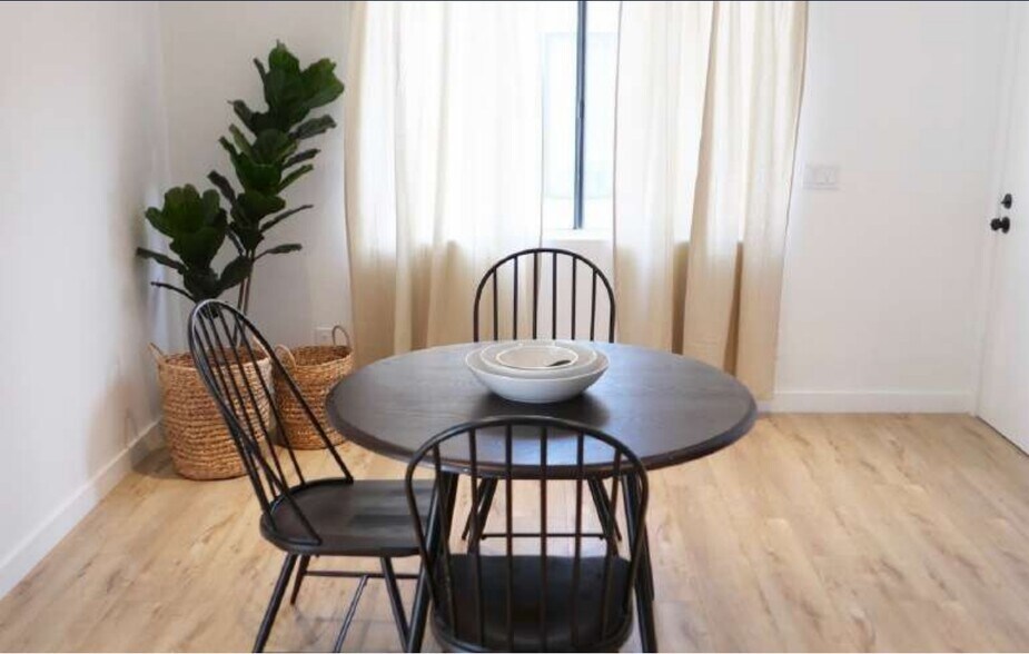 More Photos Of 2640 Dalton Ave, Los Angeles Apartments For Sale