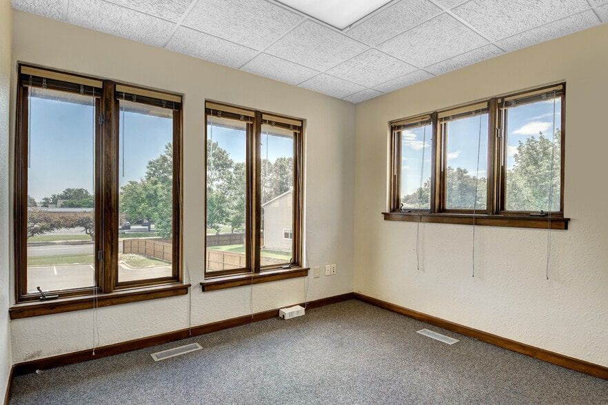 More Photos Of 1300 Plaza Ct N, Lafayette Office For Lease