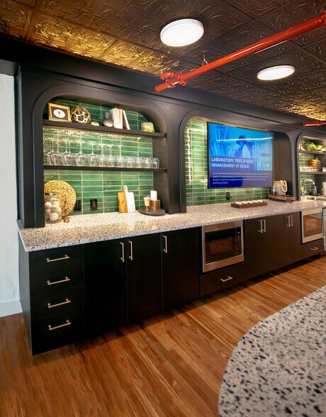 More Photos Of 115 Clinton Ave E, Huntsville Office For Lease