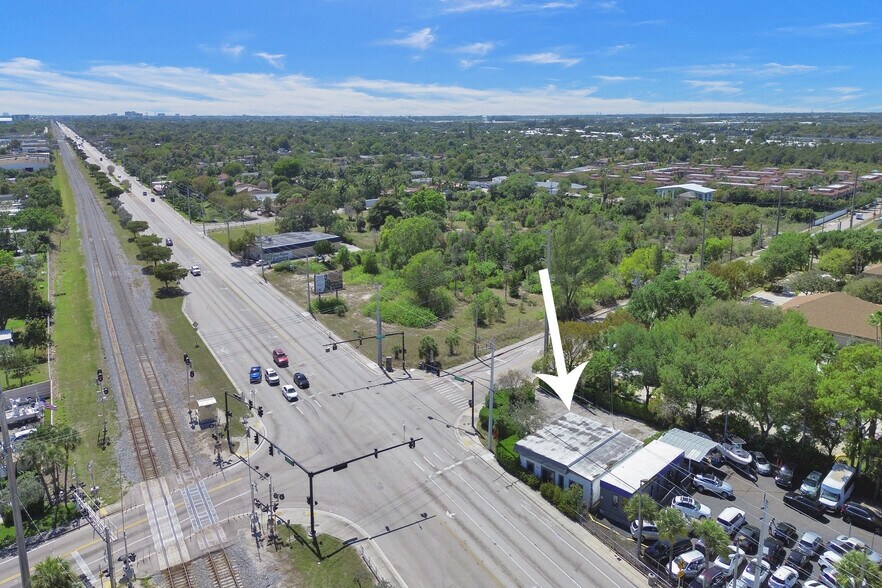 More Photos Of 3311 N Dixie Hwy, Pompano Beach Freestanding For Lease