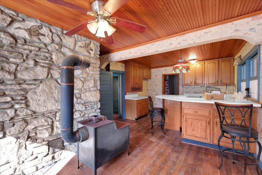 More Photos Of 9512 National Turnpike, Fairdale Land For Sale