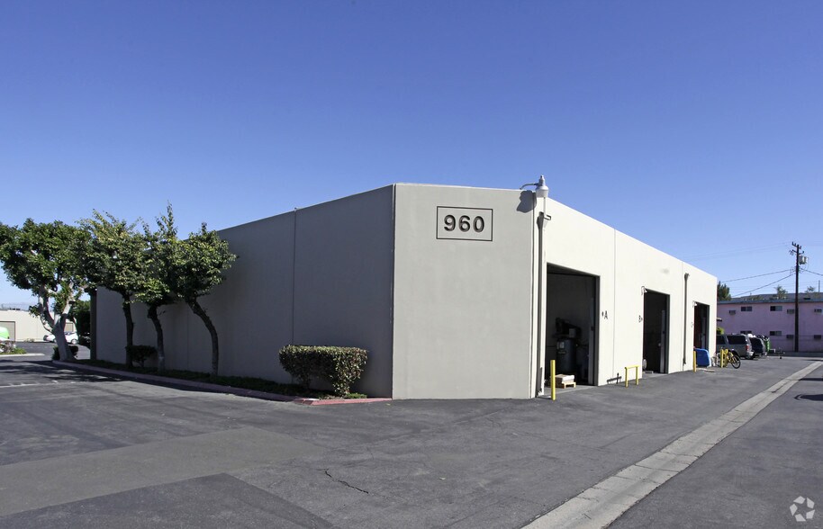 More Photos Of 960 E Orangethorpe Ave, Anaheim Flex For Sale