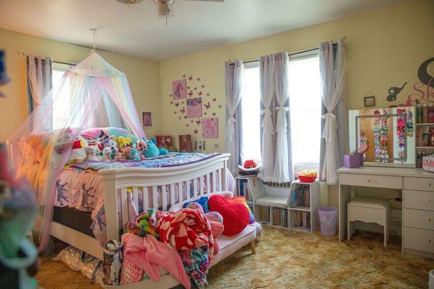 More Photos Of 719 S DuPont Blvd, Milford Flex For Sale
