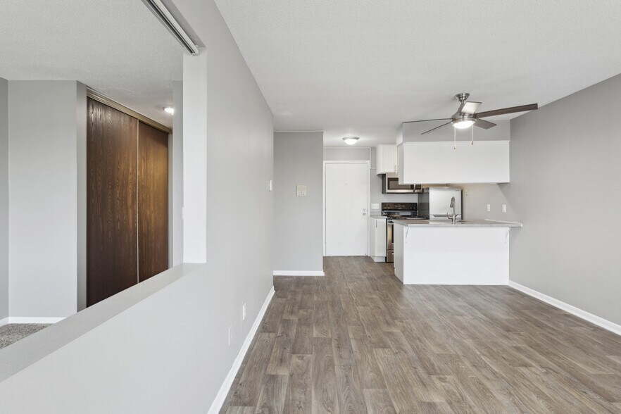 More Photos Of 3908 Cedar Grove Pky, Eagan Apartments For Sale