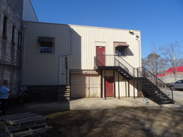More Photos Of 525 Gillespie St, Fayetteville Flex For Sale