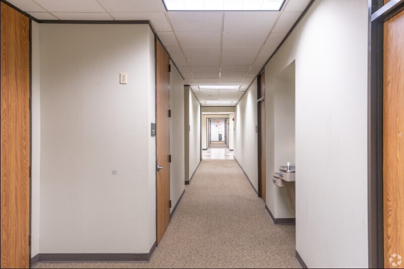 More Photos Of 1002 Gemini St, Houston Office For Lease