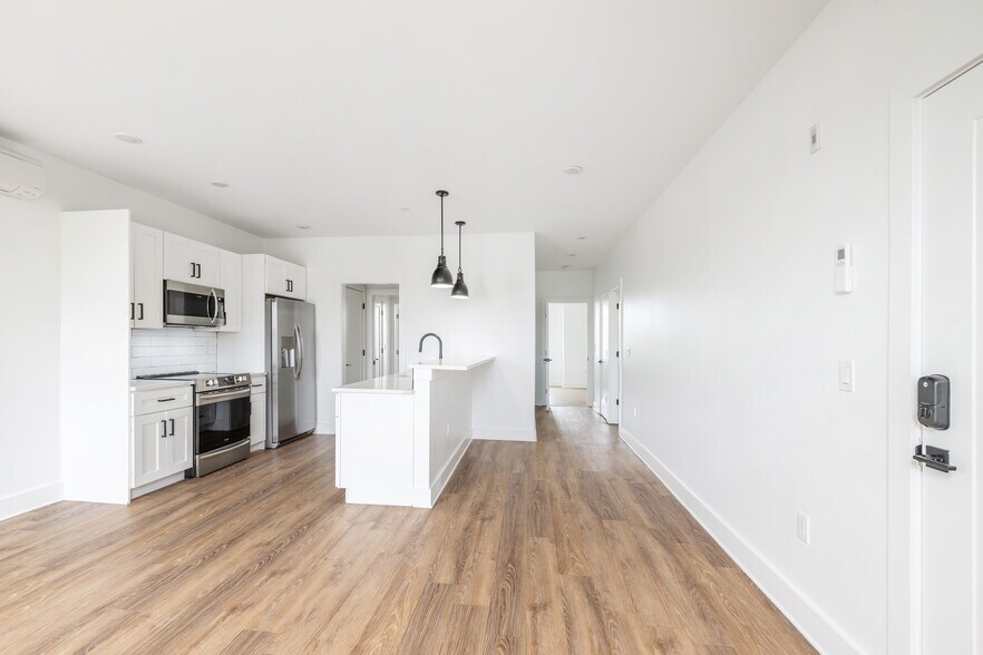 More Photos Of 85 E Sharpnack St, Philadelphia Apartments For Sale