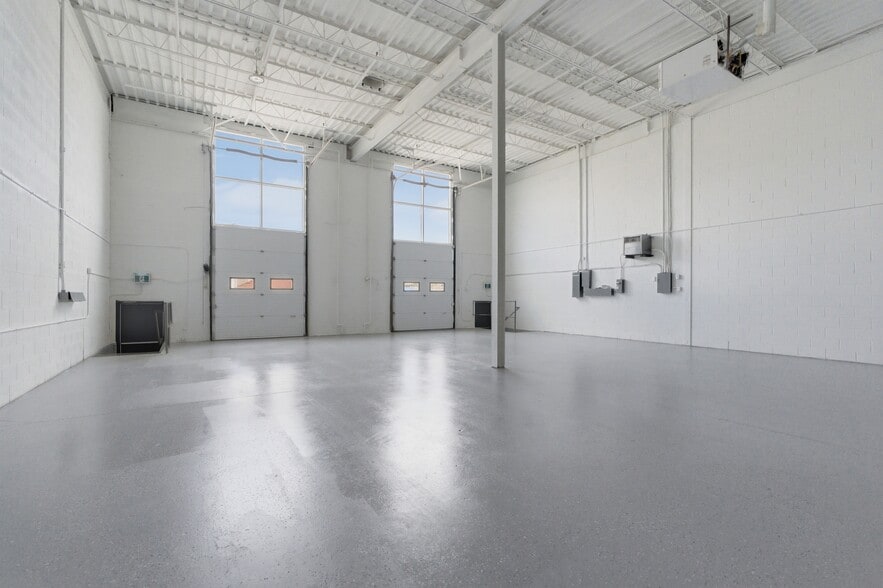 More Photos Of 397 Humberline Dr, Toronto Warehouse For Sale