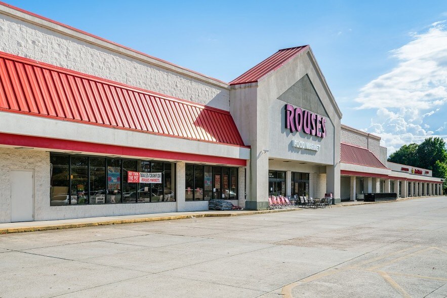 More Photos Of 1307-1355 E Pass Rd, Gulfport Storefront For Lease